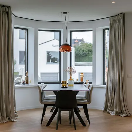Huswell - Luxury For 8 Guests Near The In Villa *